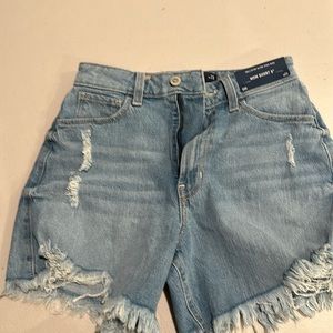 Hollister Ultra High Rise Mom Short